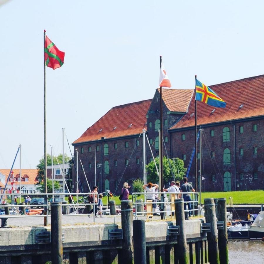 Landschaftliches Haus Aparthotel Toenning Ngoại thất bức ảnh